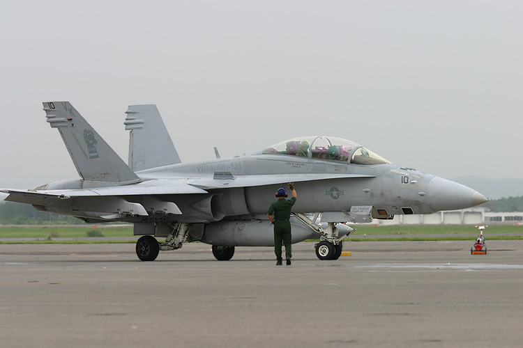 �O���[���i�C�c��18�B2005�N�B